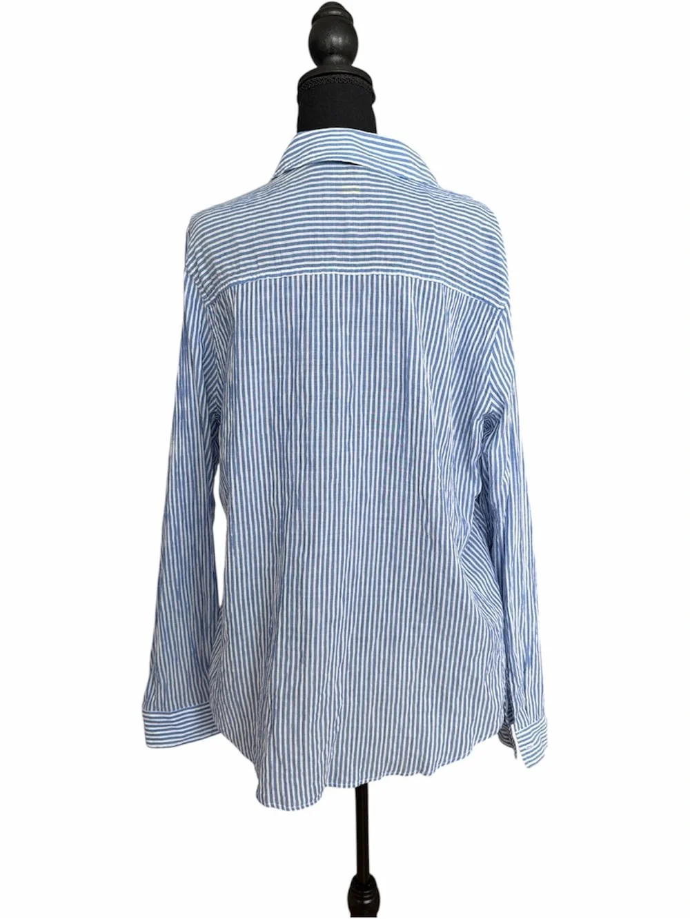 Lilly Pulitzer Sea View button down shirt NWT - Picture 3 of 7